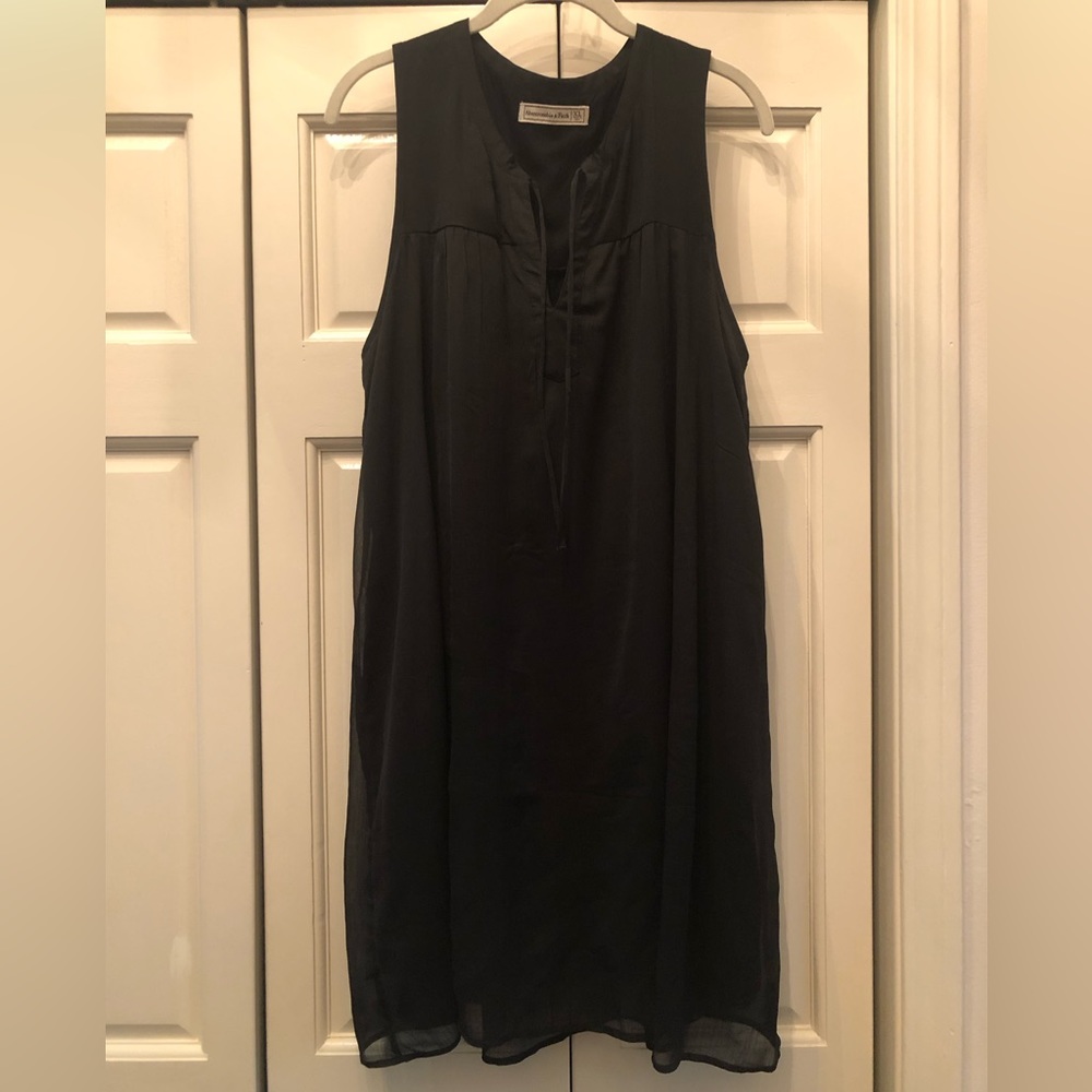 Abercrombie & Fitch black dress with tie, XL